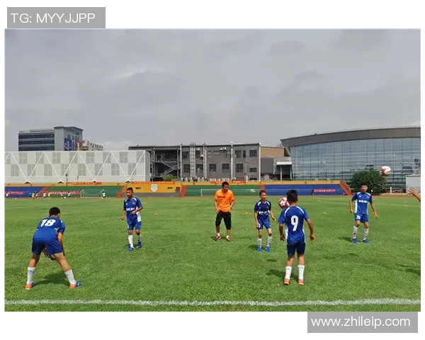 足球明星走进喀什探索西部风情助力足球文化传播与发展